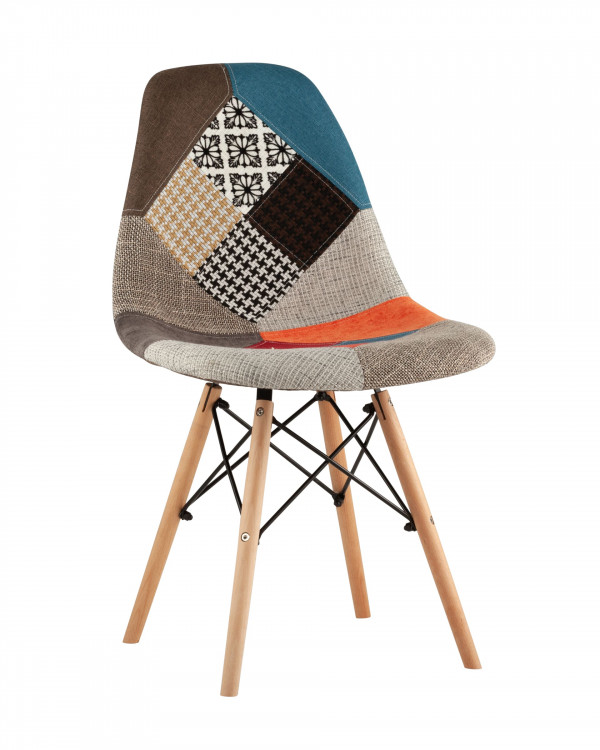 Стул Eames Eames DSW в тканевой обивке в стиле пэчворк, сиденье платиковое, ножки деревянные